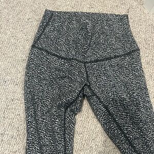 Lululemon crop leggings